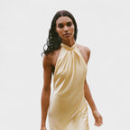 Gala™ | Vestido Halter Satinado