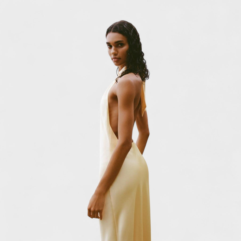 Gala™ | Vestido Halter Satinado