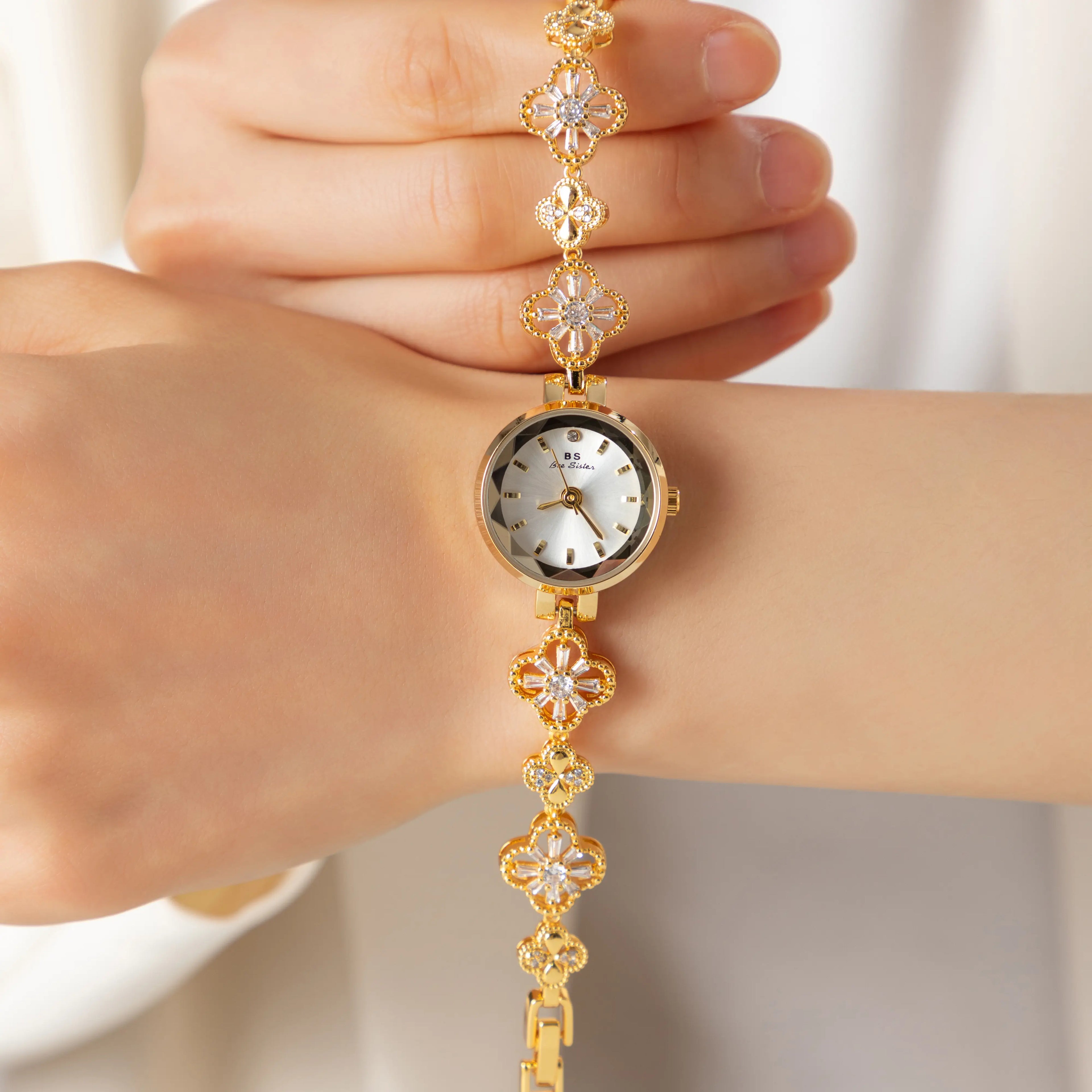 Sara™ | Reloj