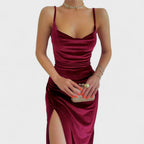 Gabriela™ | Vestido de terciopelo con abertura lateral