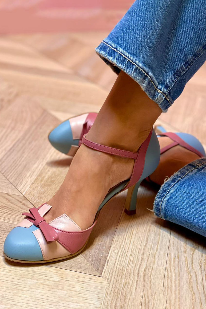 Bellarosa™ | Sandalias coloridas con nudo y tiras, con puntera redonda