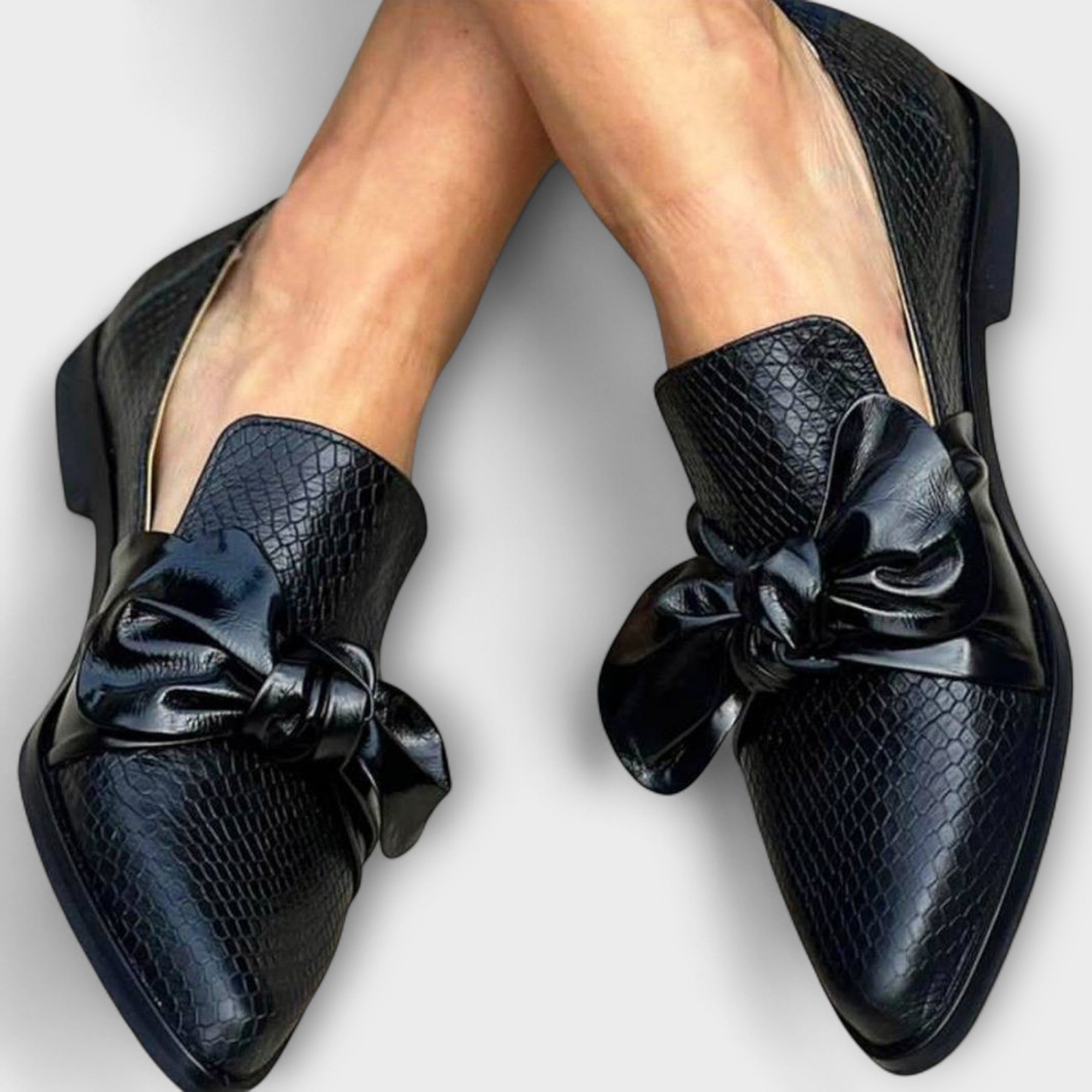 Cláudia™ | Mocasín con Lazo Decorativo