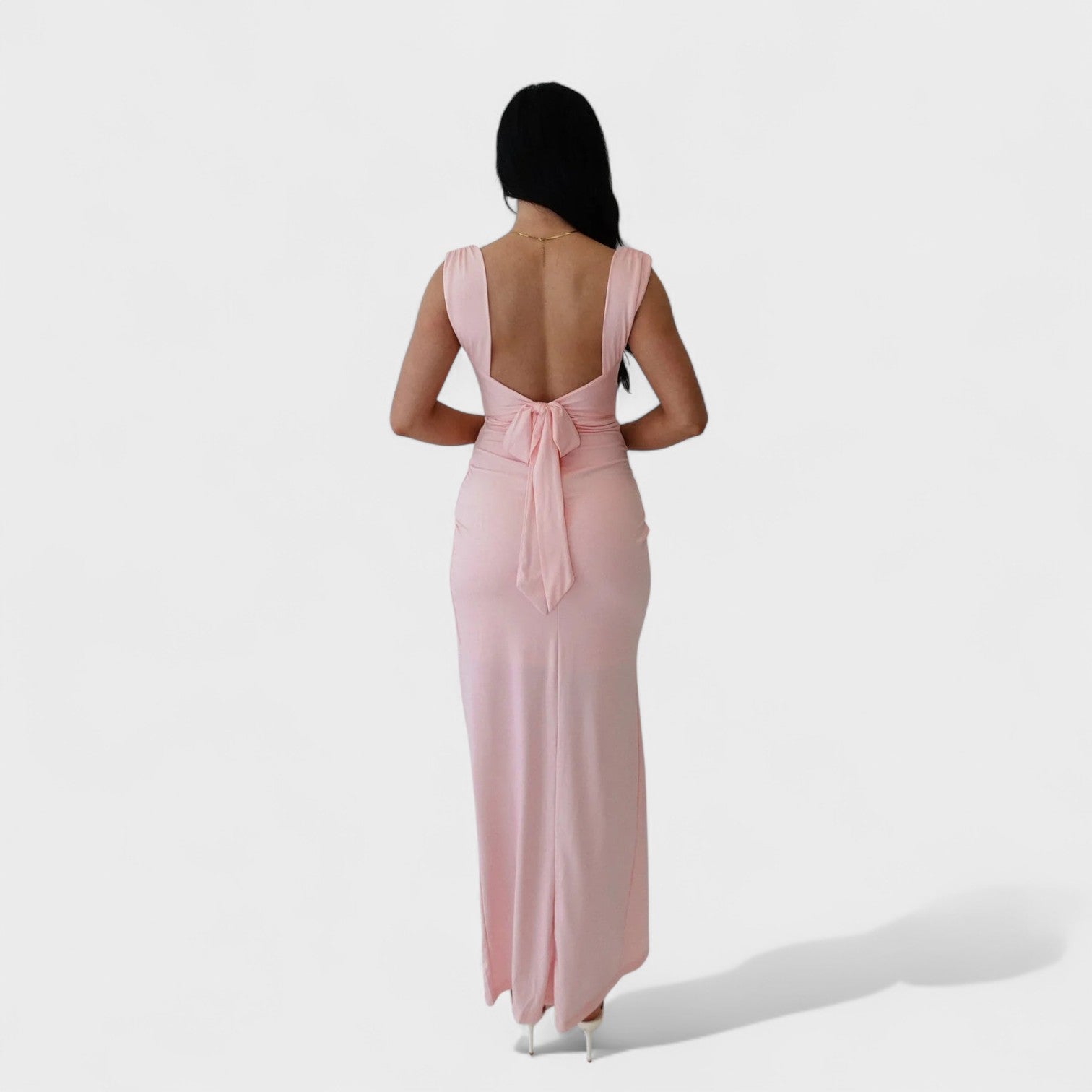 Sarella™ | Vestido largo con espalda descubierta y lazo