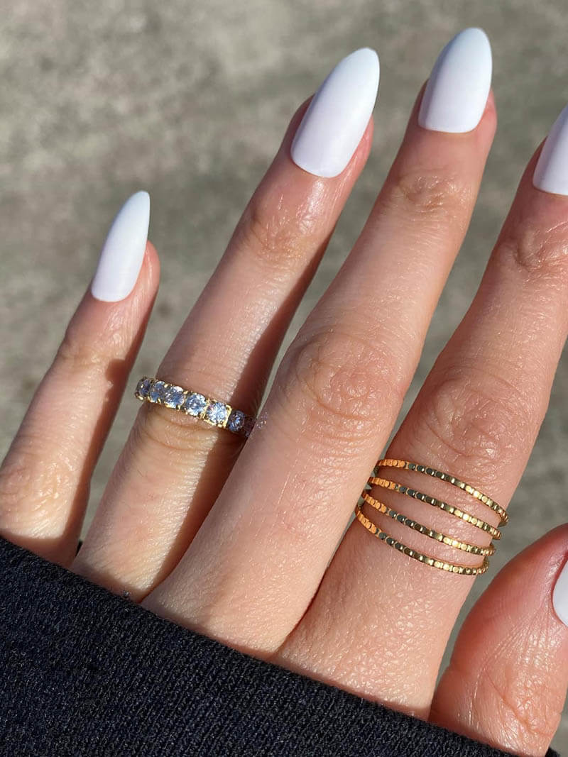 Anillo Amia