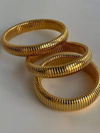 Pulsera estriada