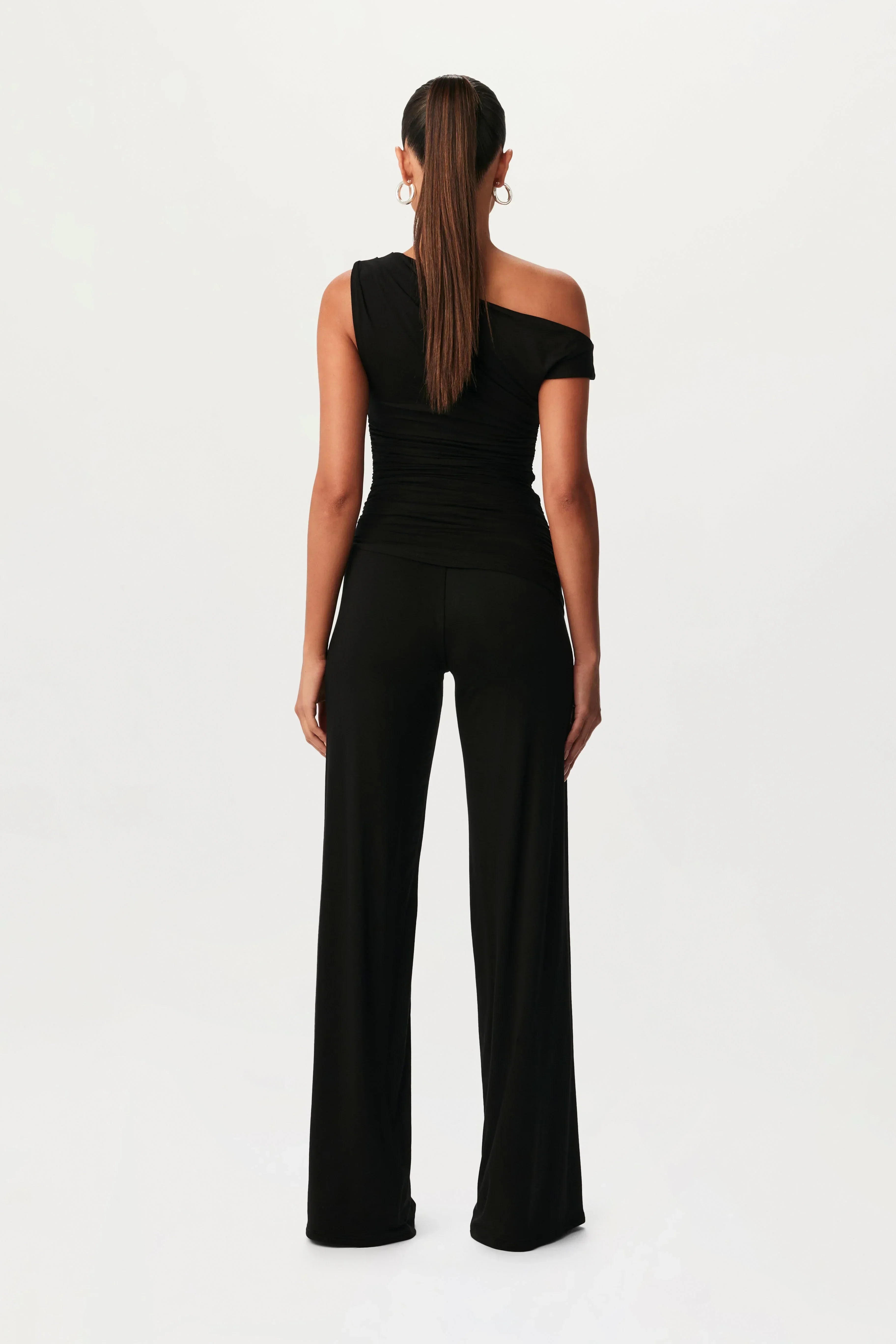 LÚCIA™ | Conjunto Elegante con Corte Asimétrico