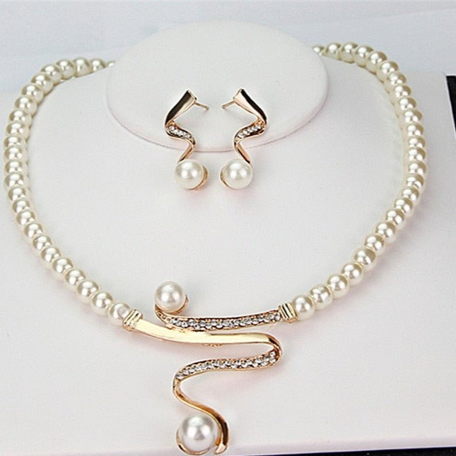 Conjunto de Collar y Pendientes de Perlas - Estilo Único