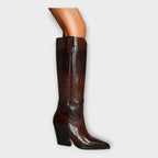 Botas con Diseño Croco y Tacón Elegante