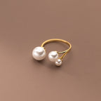 BrilloNova Anillo Triangular Ajustable Perlas - Elegancia