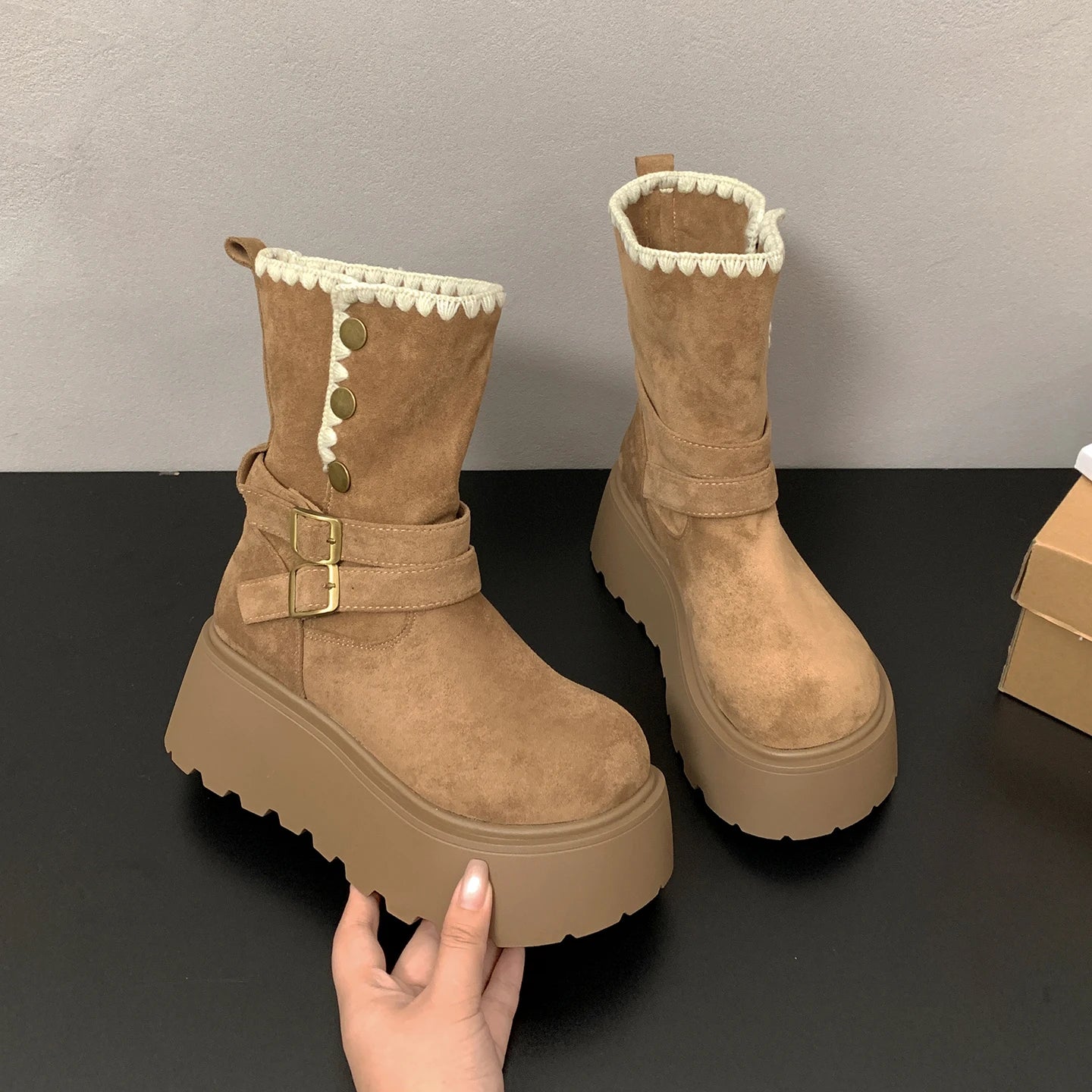Irene™ | Botas con plataforma con hebilla elegante y forro cálido de peluche