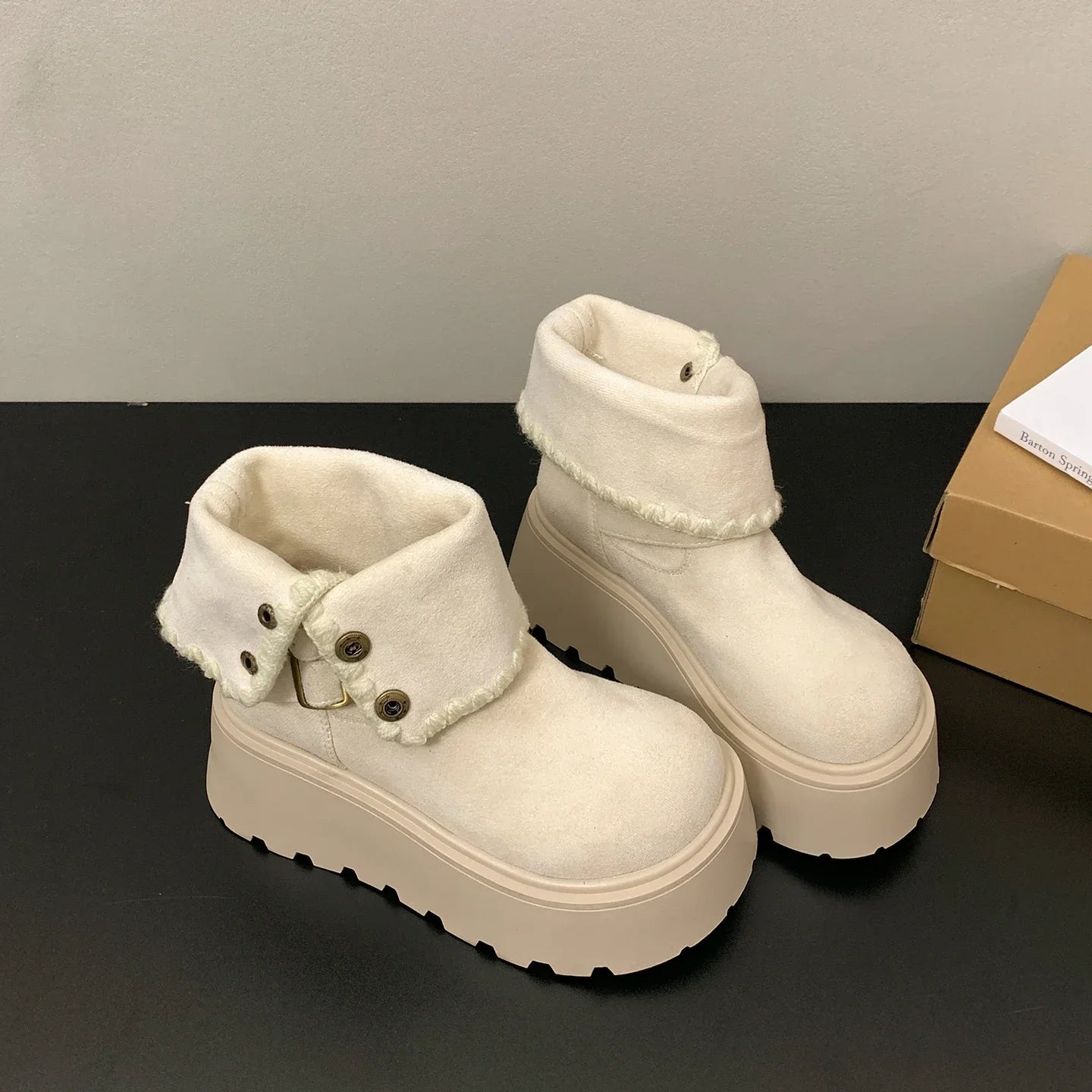 Irene™ | Botas con plataforma con hebilla elegante y forro cálido de peluche