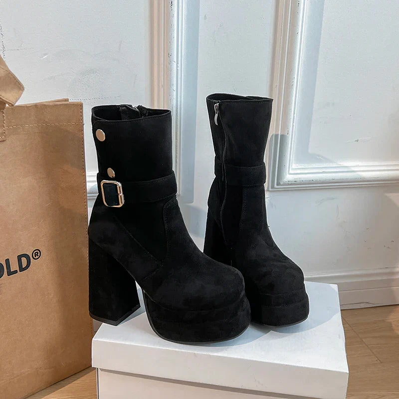 Amalia™ | Botas de estilo urbano con personalidad y confianza