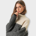Marta™ | Suéter Suave de Cuello Alto