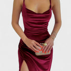 Gabriela™ | Vestido de terciopelo con abertura lateral