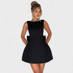 Carrie™ | Mini vestido con cinta de perlas