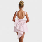 Carrie™ | Mini vestido con cinta de perlas