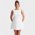 Carrie™ | Mini vestido con cinta de perlas