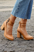 Casilda™ | Sandalias lisas con tira en el tobillo y suela gruesa