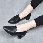 Olene™ | Zapatos de Tacón en Piel Vegana con Bordado Suave