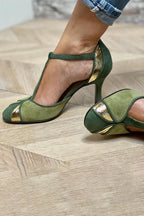 Taviana™ | Zapatos de tacón en patchwork con tira en T y puntera cerrada