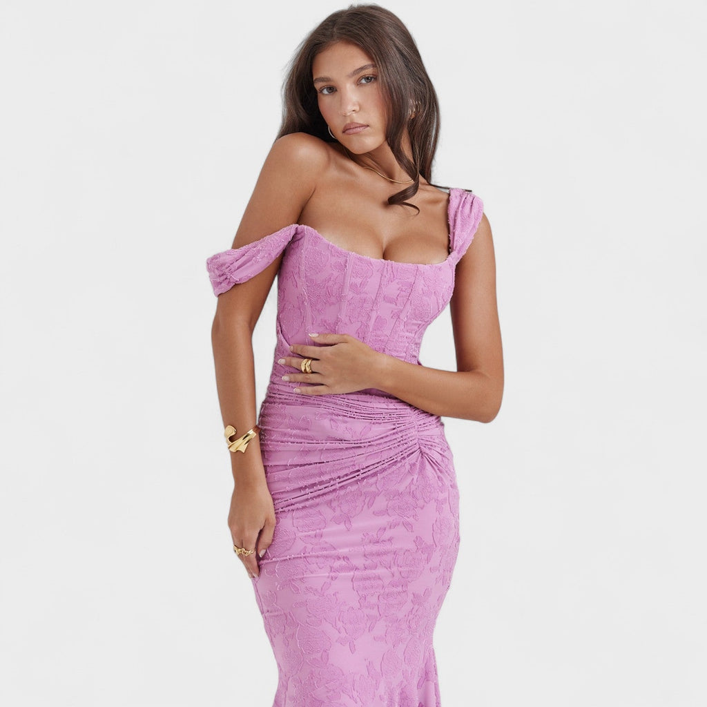 Cesca™ | Vestido de silueta escultural