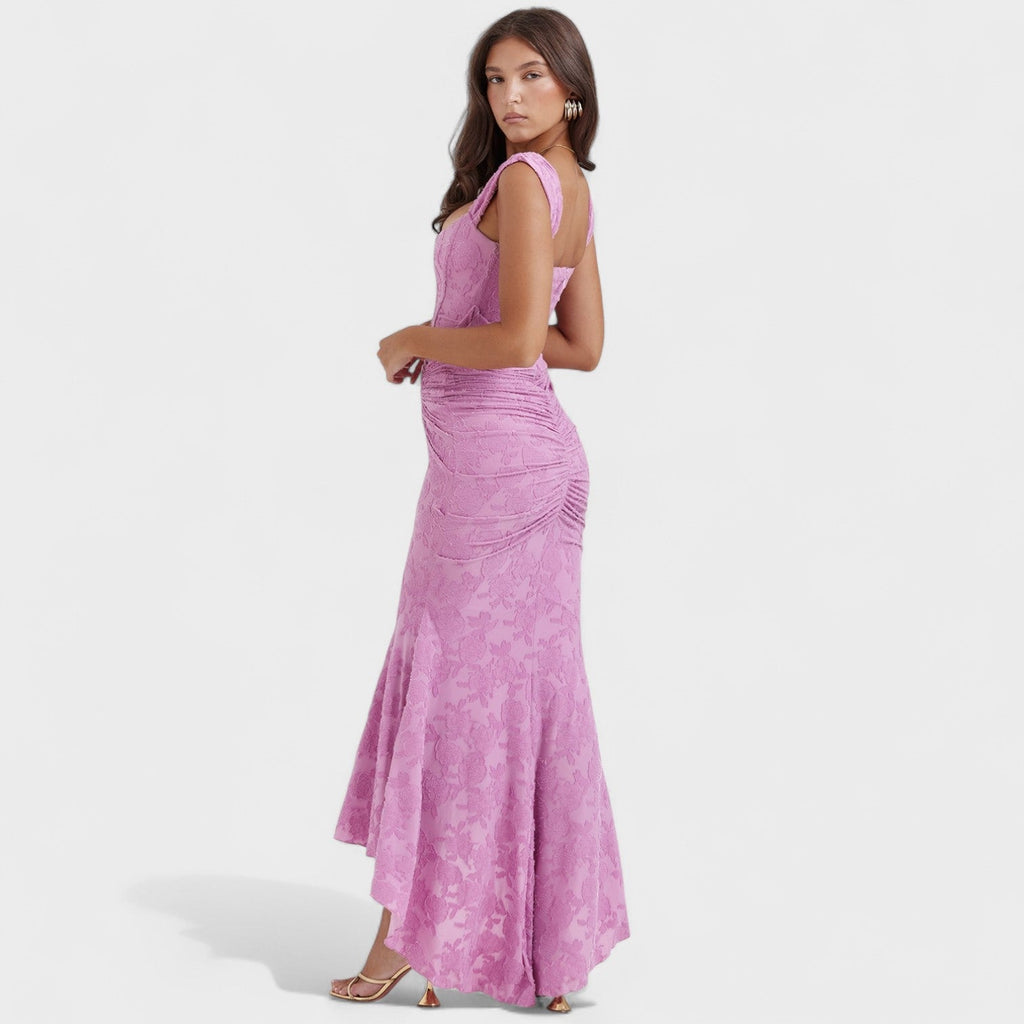 Cesca™ | Vestido de silueta escultural