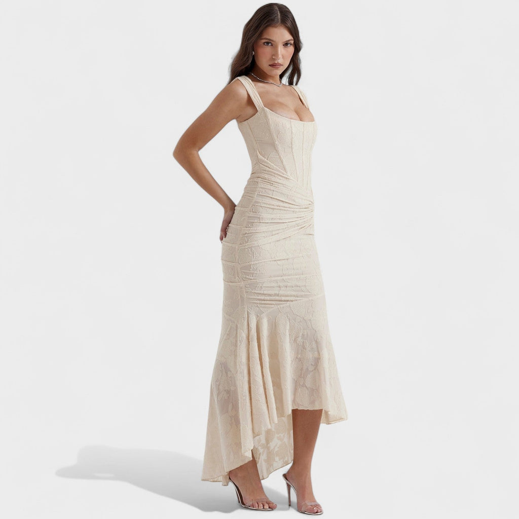 Cesca™ | Vestido de silueta escultural