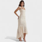 Cesca™ | Vestido de silueta escultural