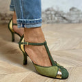 Taviana™ | Zapatos de tacón en patchwork con tira en T y puntera cerrada