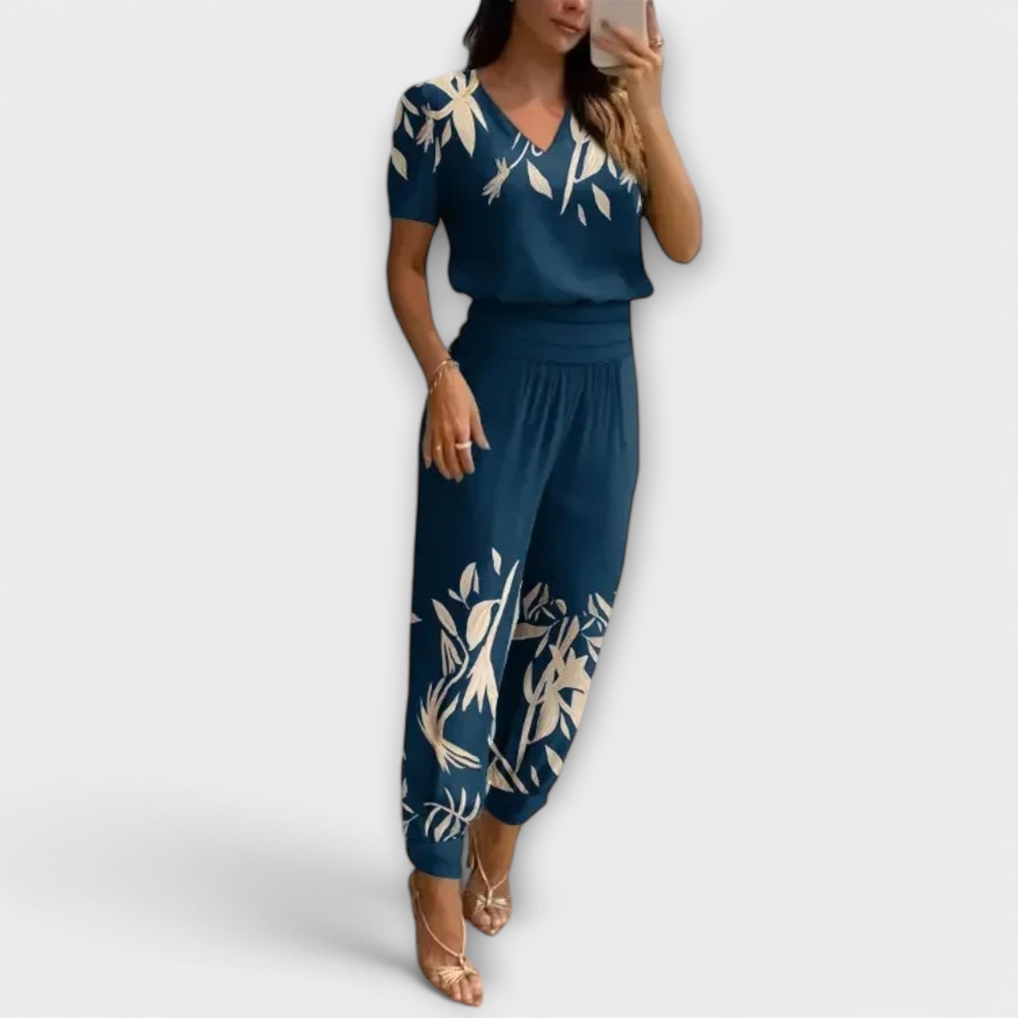 Irmelin™ | Conjunto elegante con camiseta y pantalones