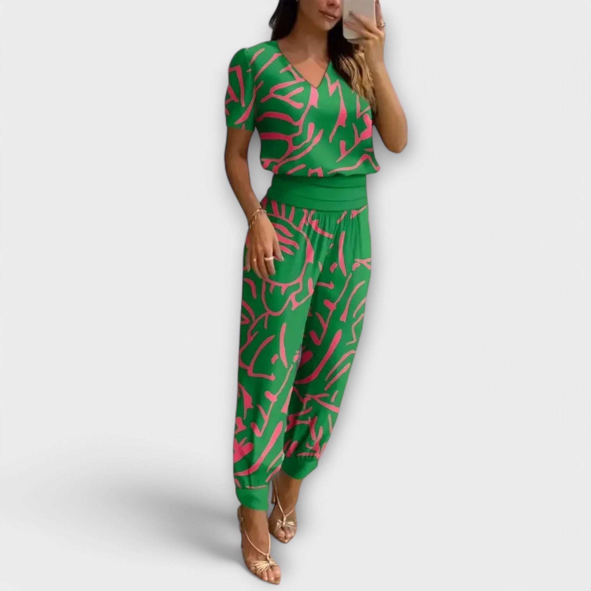 Irmelin™ | Conjunto elegante con camiseta y pantalones