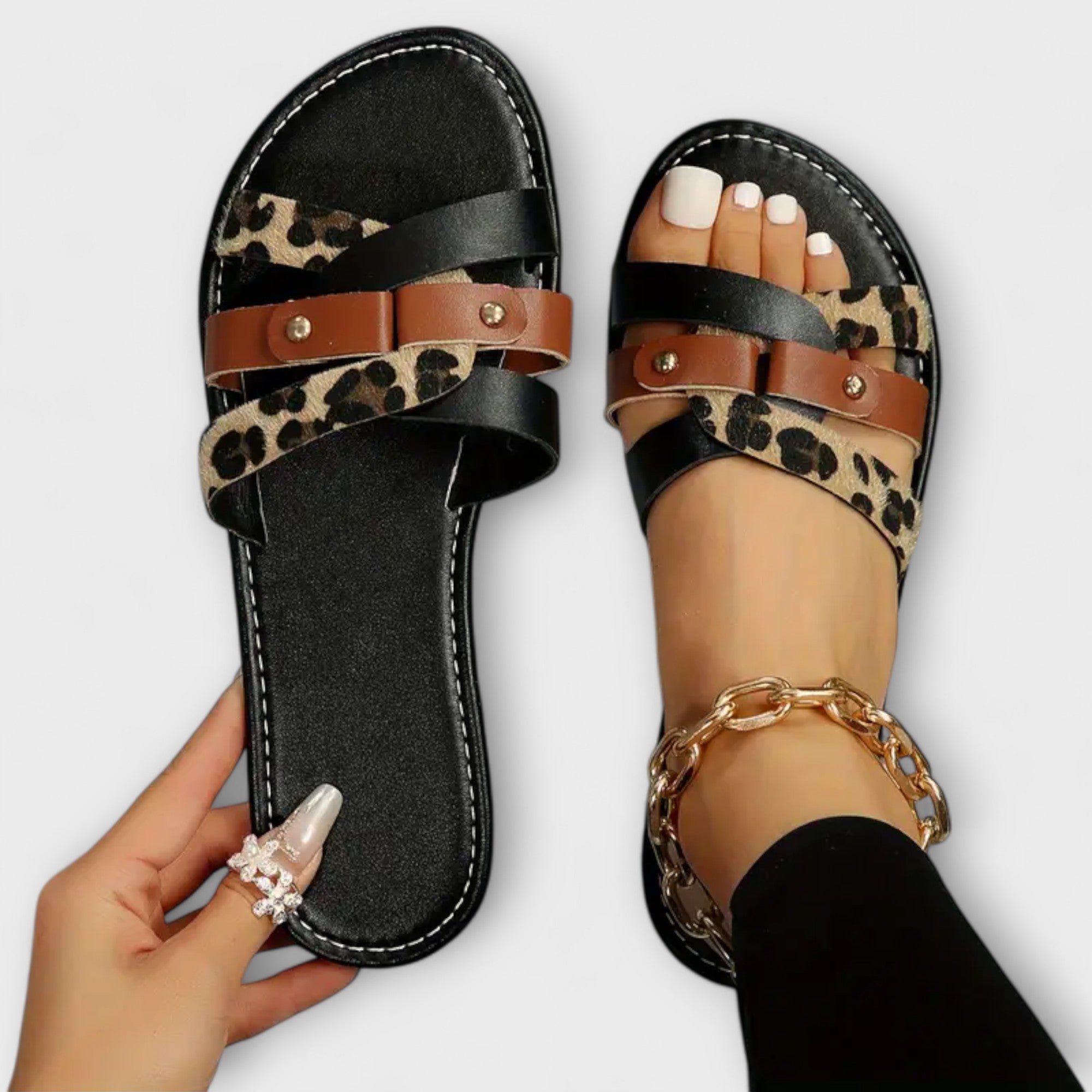 Jenevra™ | Sandalias con tiras cruzadas de leopardo