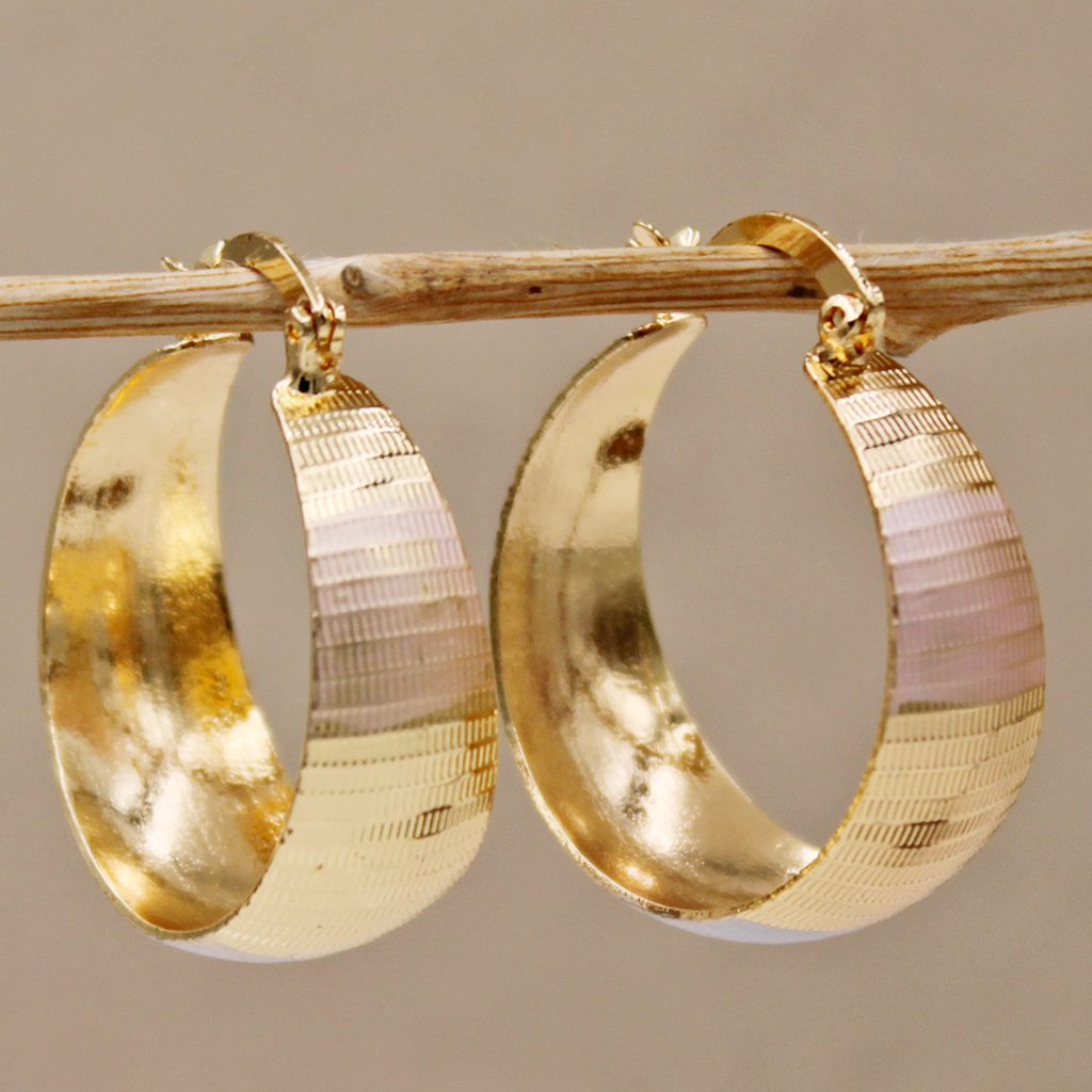 BrilhoLux Pendientes Dorados Vintage Exclusivos - Elegancia