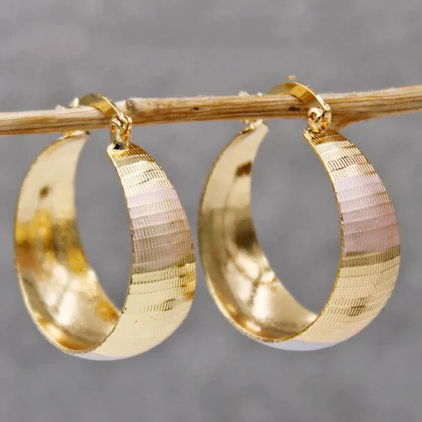 BrilhoLux Pendientes Dorados Vintage Exclusivos - Elegancia