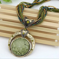 Collar Aurora Elegante Verde y Dorado - Estilo Único