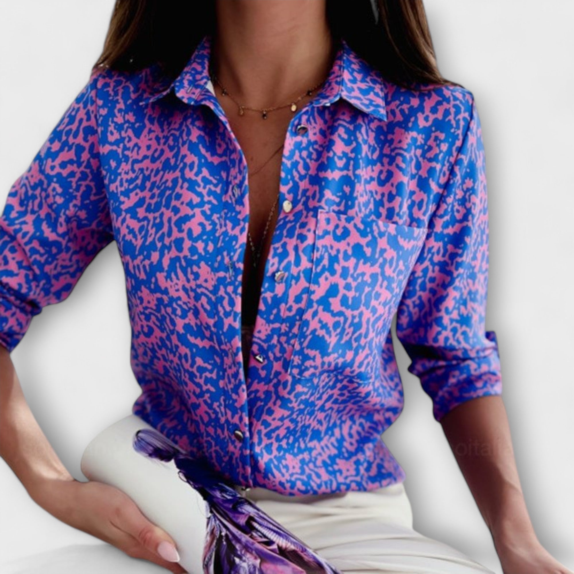 Romina™ | Blusa de cuello clásico